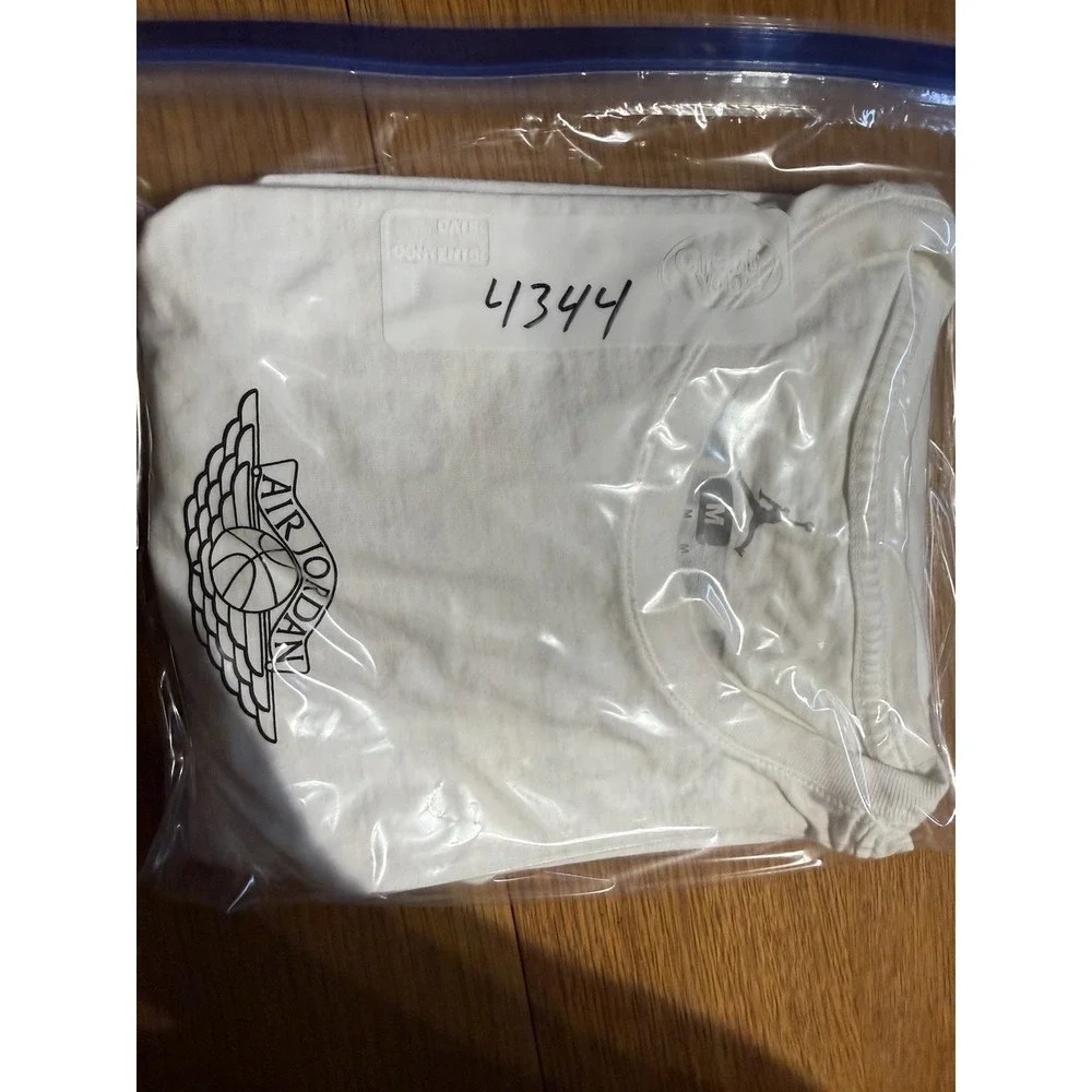Jordan Wings Long Sleeve Shirt Mens M White Six Rings Two Golds MJ Poster Tee